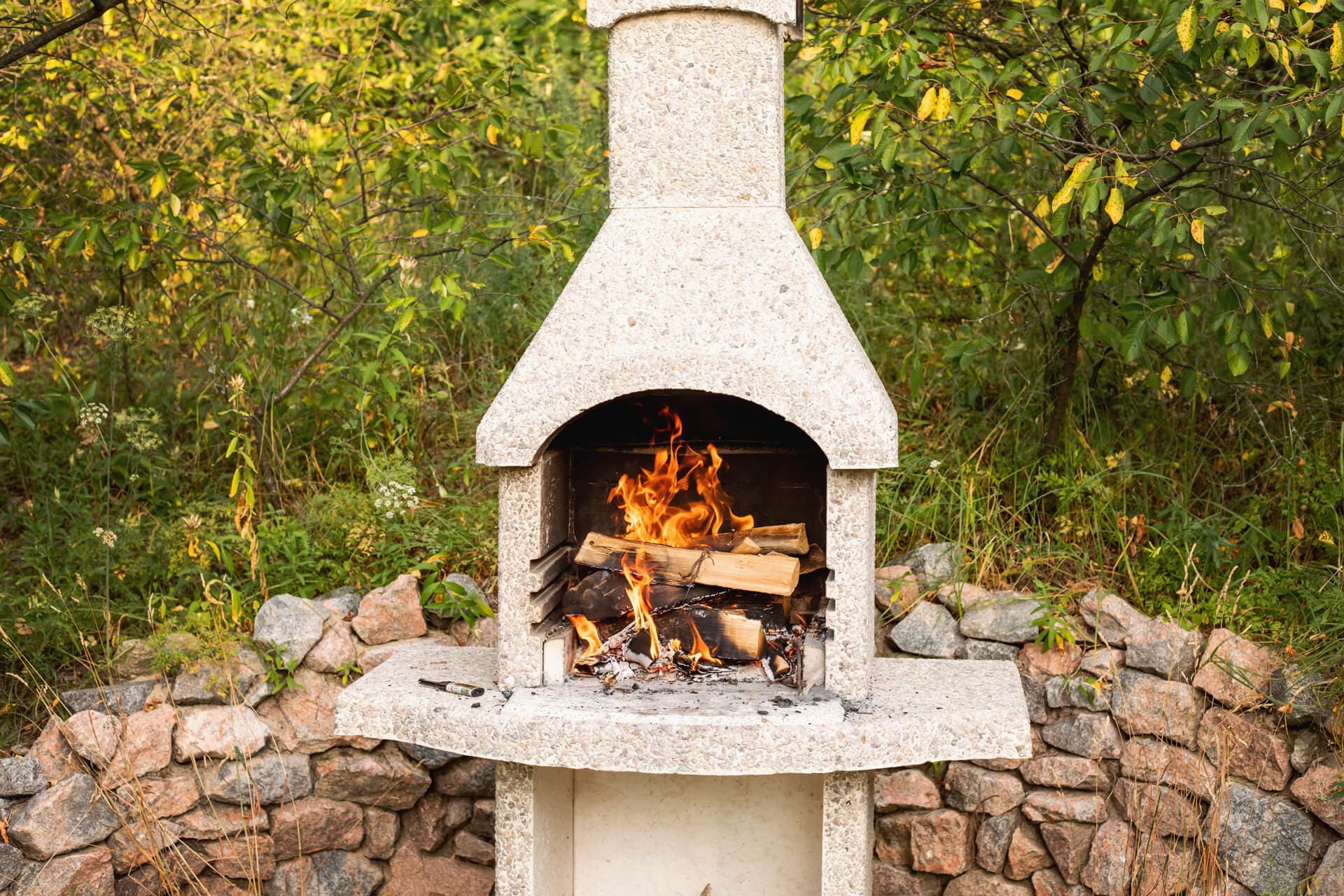 Fabricación de barbacoas y chimeneas a medida en A Coruña